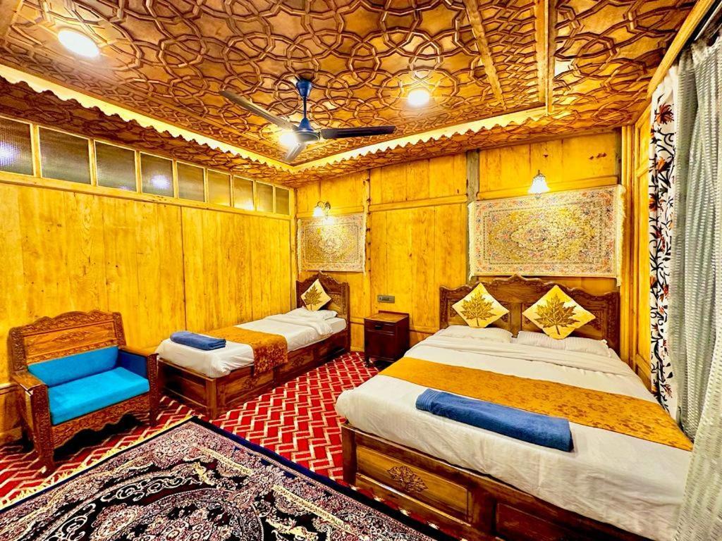 Hotel New Zealand Group Of Houseboats Srīnagar Exterior foto