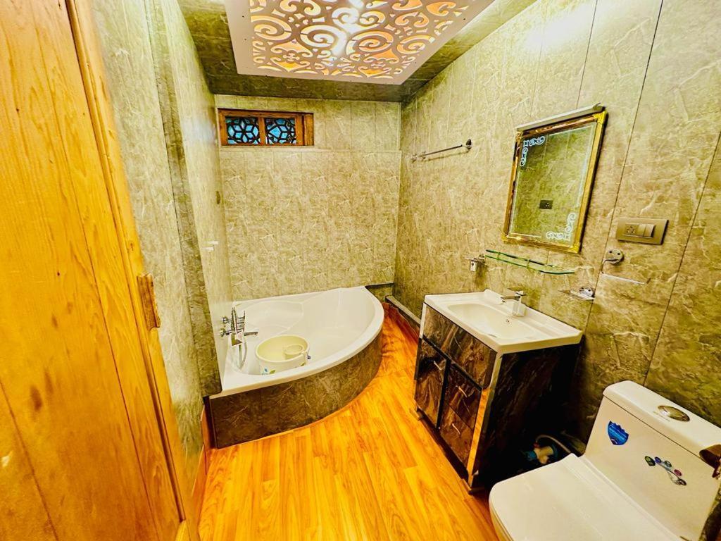 Hotel New Zealand Group Of Houseboats Srīnagar Exterior foto