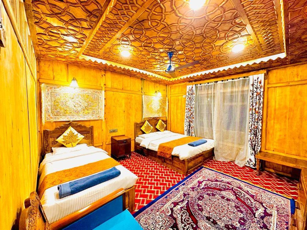 Hotel New Zealand Group Of Houseboats Srīnagar Exterior foto